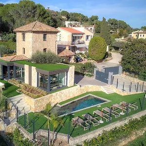 villa-immogroom-superbe-piscine-vue-mer-parking-clim.fr-provencehotel.com/
